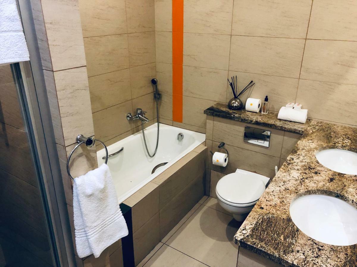Orange Inn Knysna Room photo